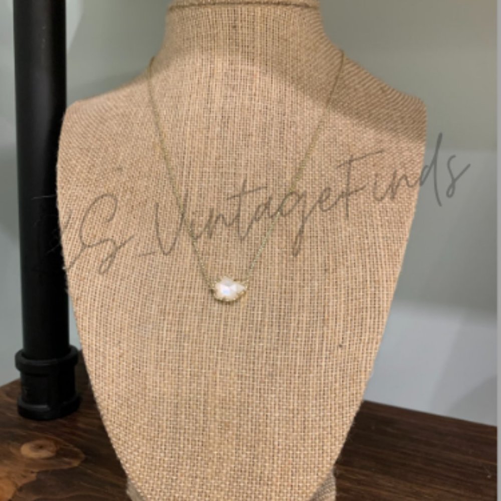 Kendra Scott Tess Pendant Necklace*